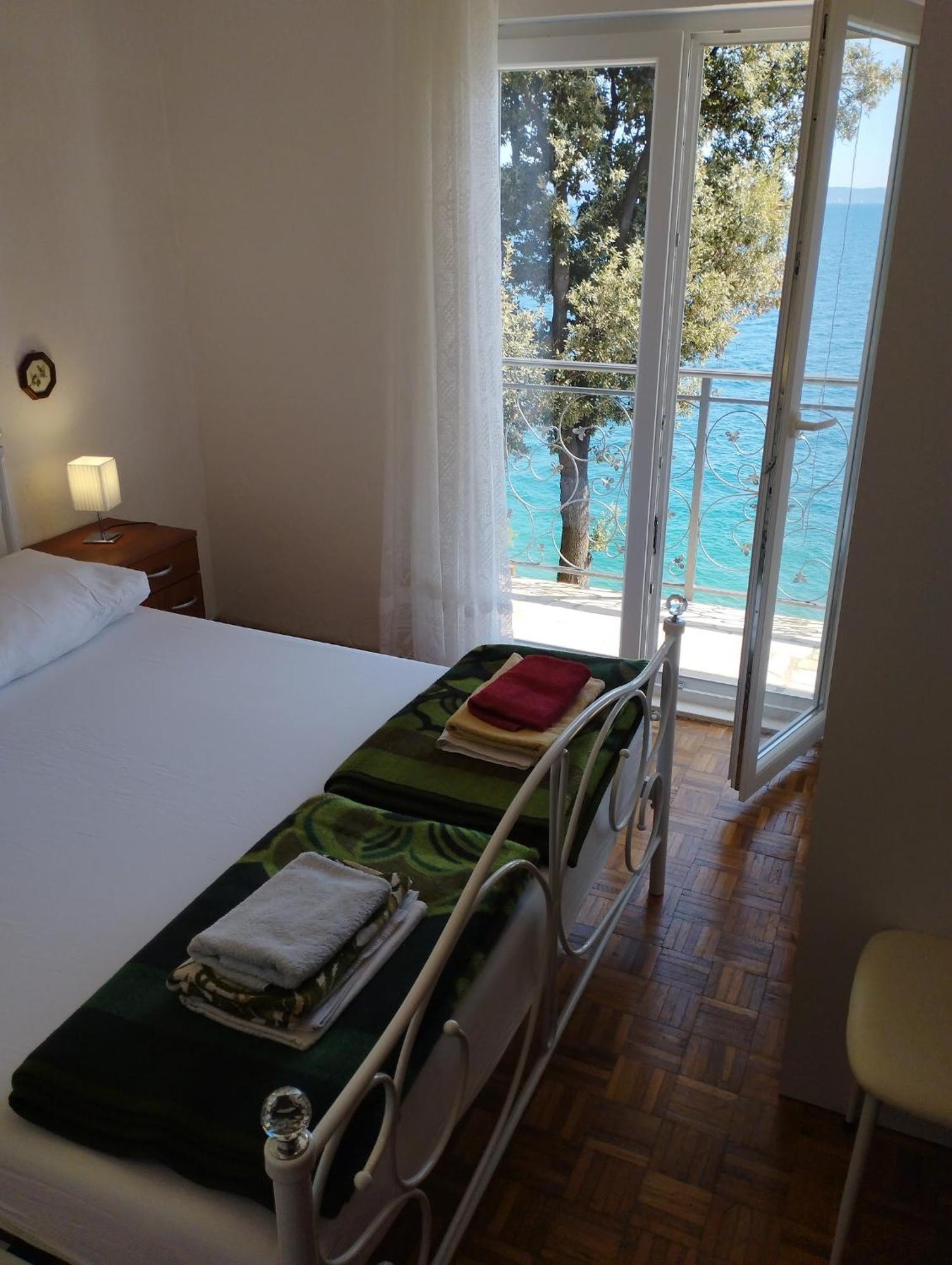 Villa Amarela Seget Vranjica Buitenkant foto