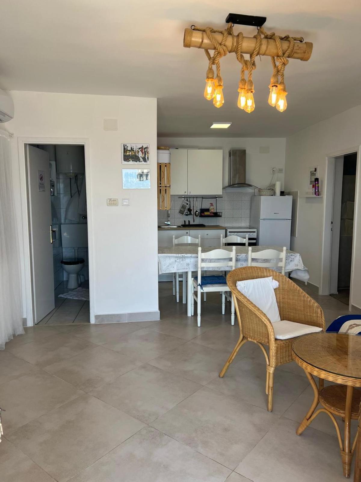 Villa Amarela Seget Vranjica Buitenkant foto
