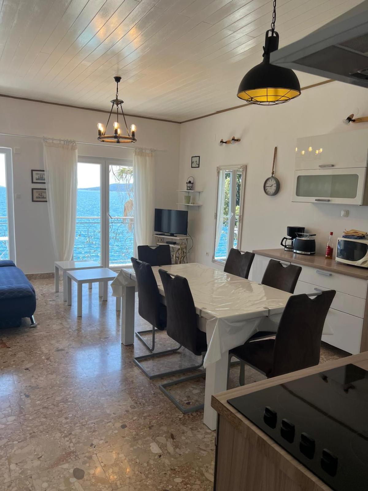 Villa Amarela Seget Vranjica Buitenkant foto