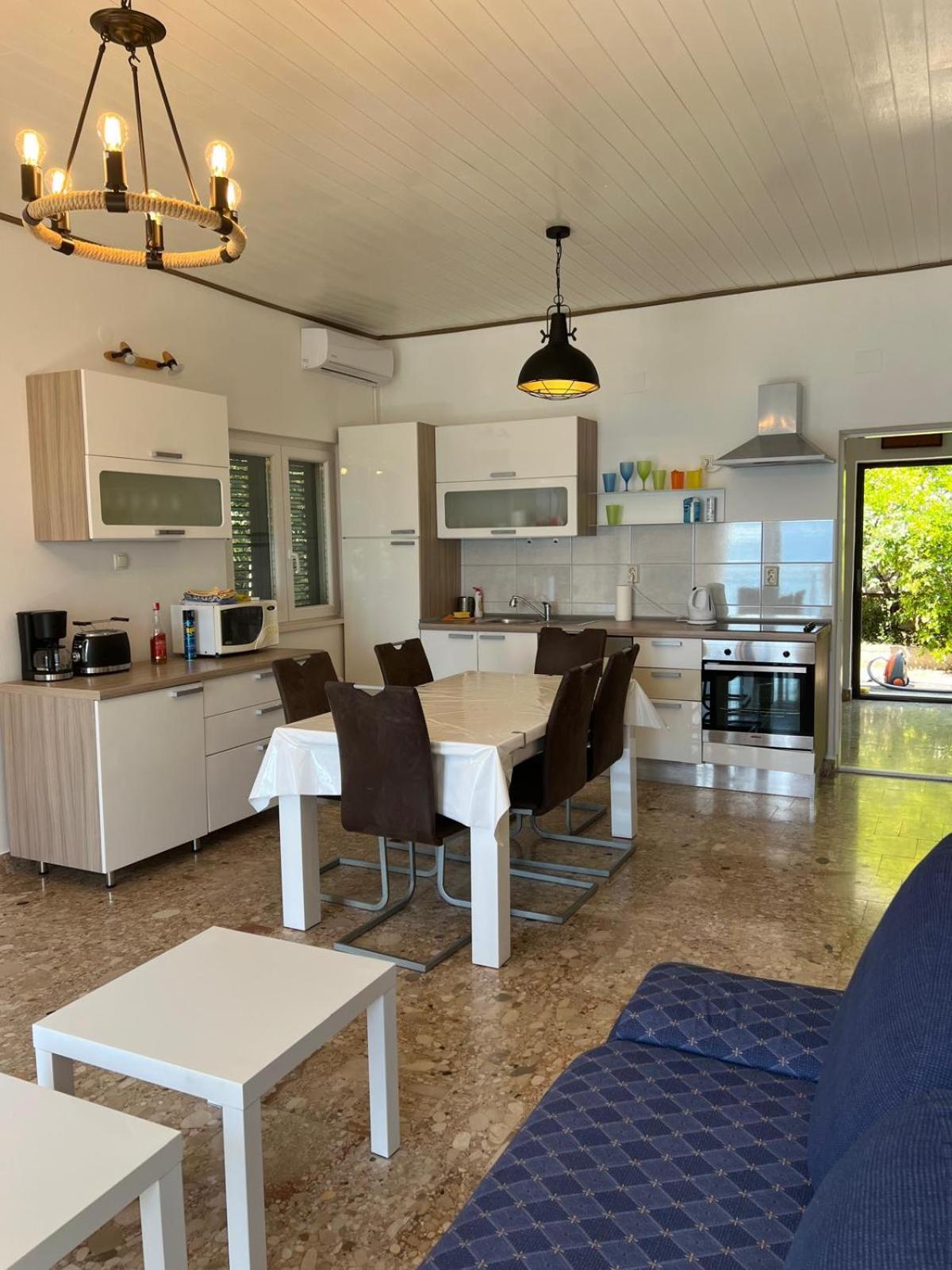 Villa Amarela Seget Vranjica Buitenkant foto