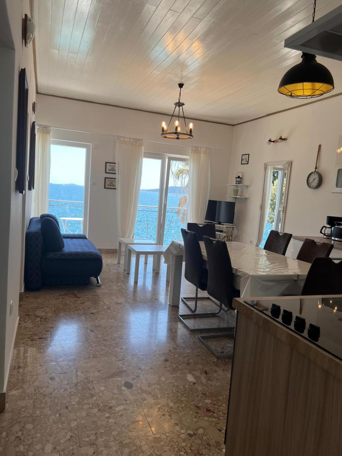 Villa Amarela Seget Vranjica Buitenkant foto