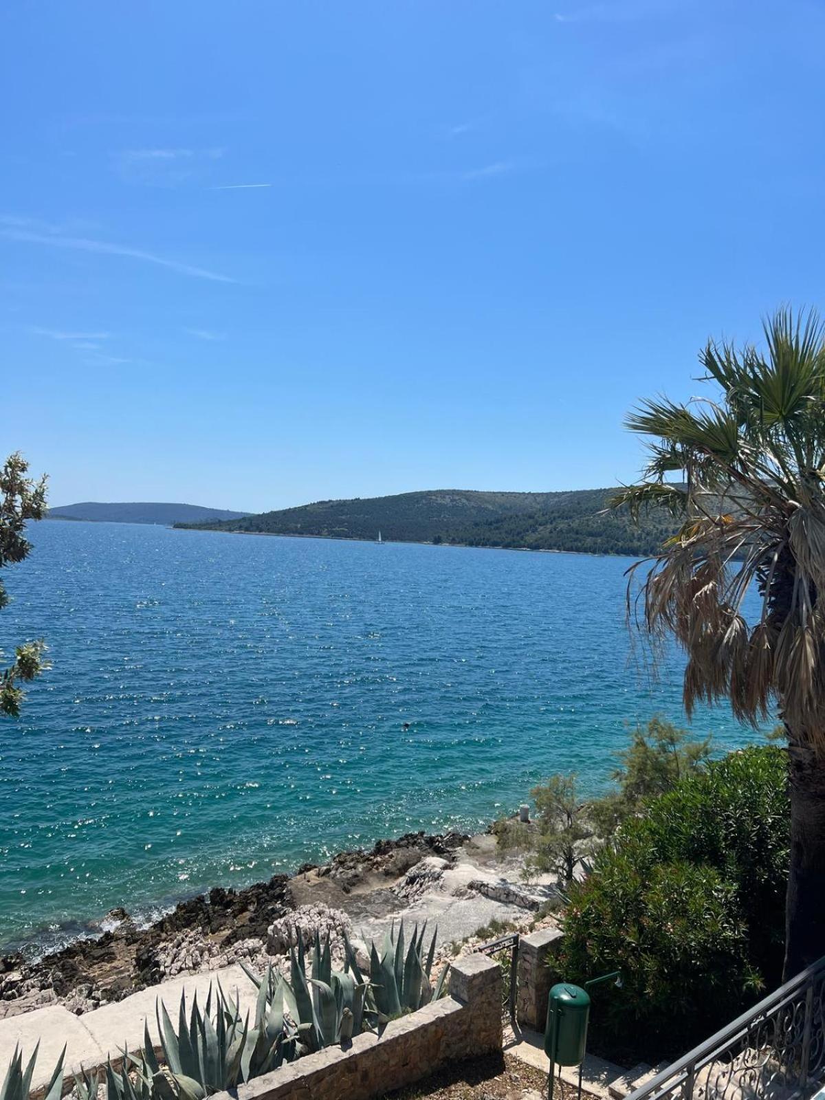 Villa Amarela Seget Vranjica Buitenkant foto