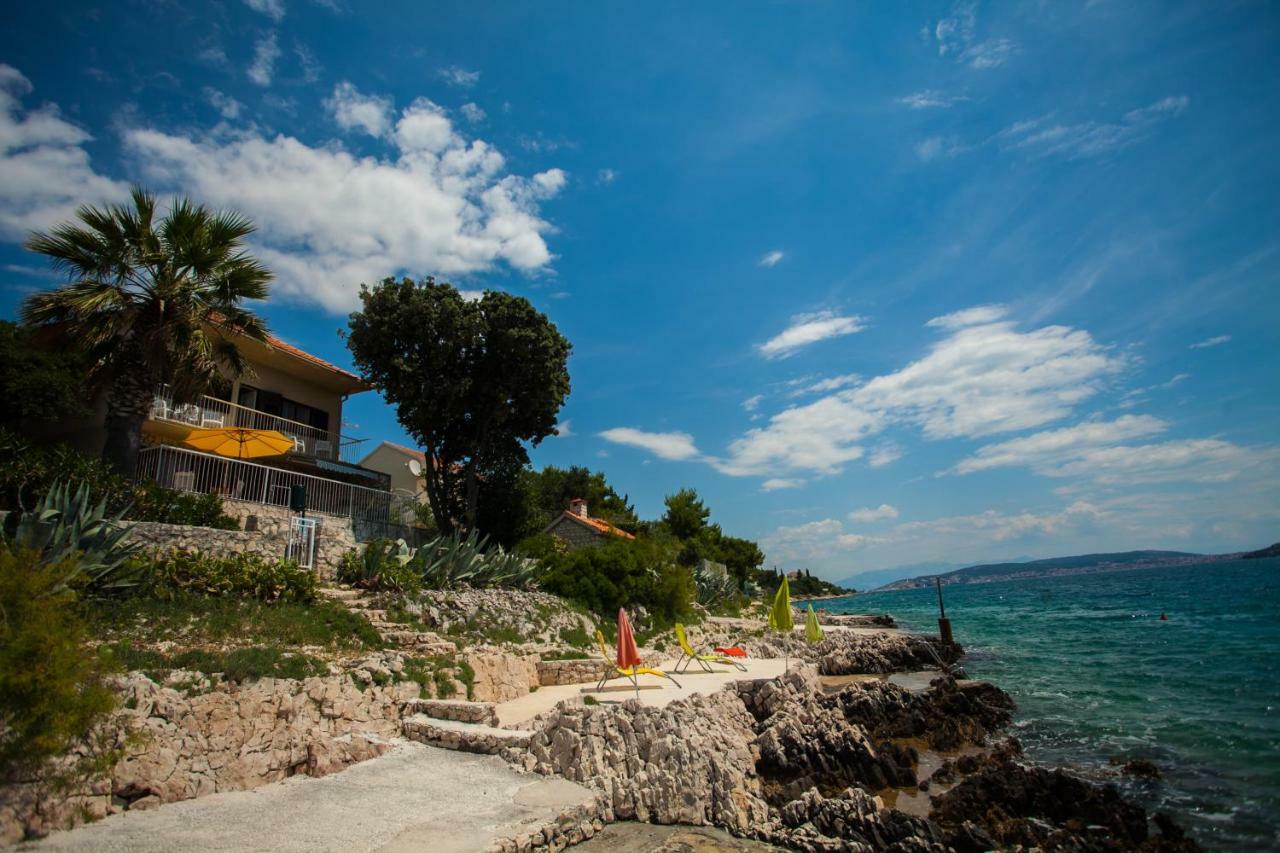 Villa Amarela Seget Vranjica Buitenkant foto